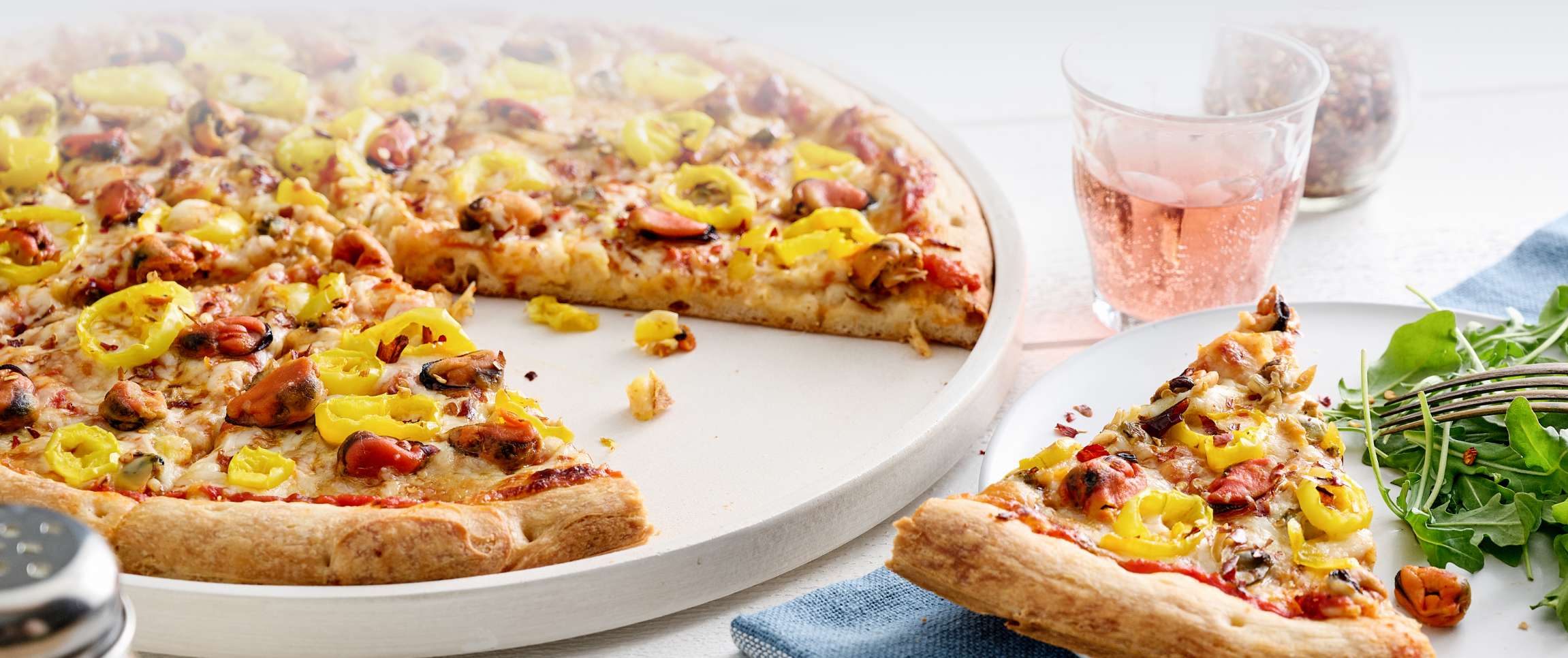 Clam and Mussels Pizza Piquant