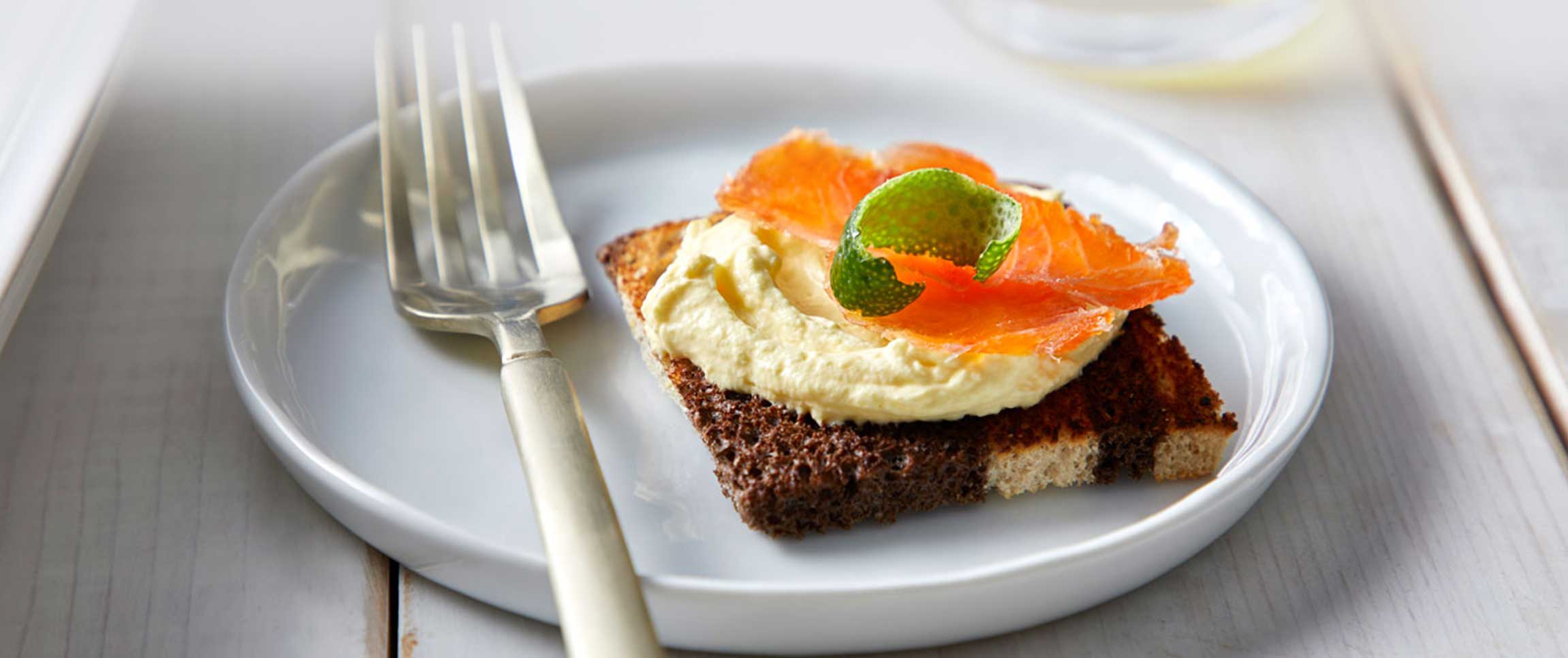 Citrus Gravlax with Saffron Yogurt Cream 
