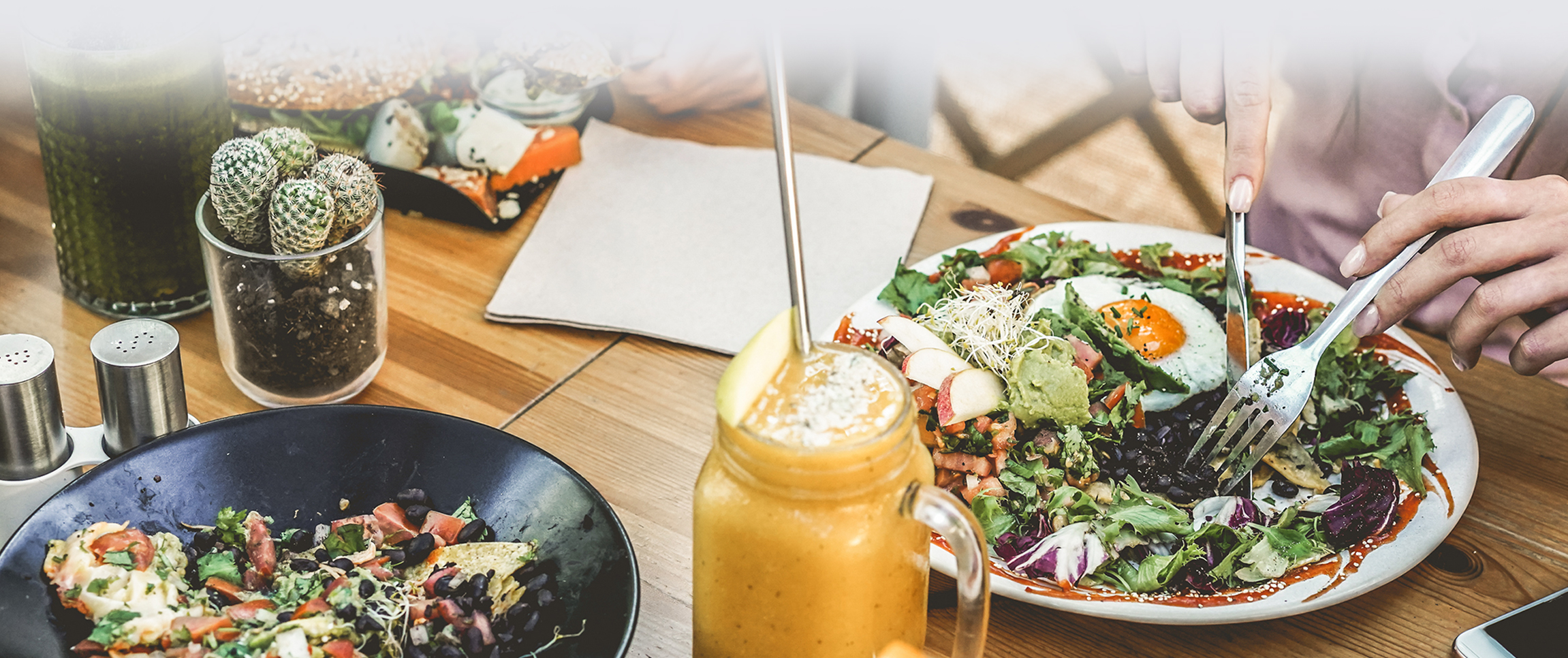 Brunch Crowds in Bloom