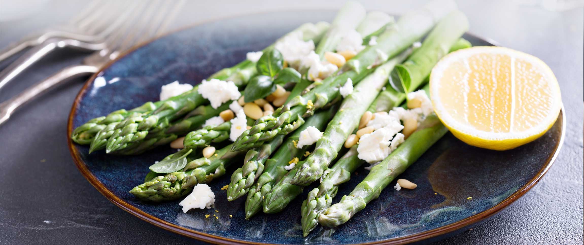 Roma Gorgonzola and Asparagus Salad