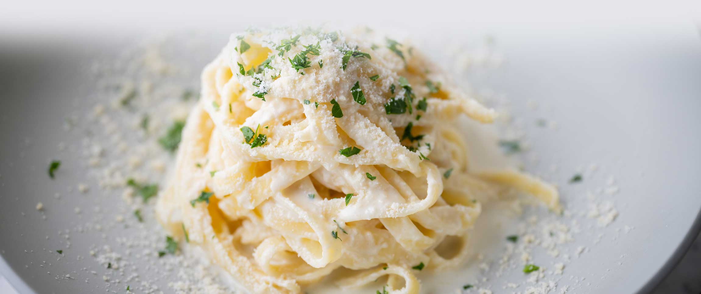Luigi® Alfredo Sauce