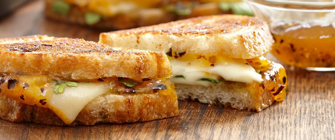Grilled Cheese with Chipotle Peach Preserves