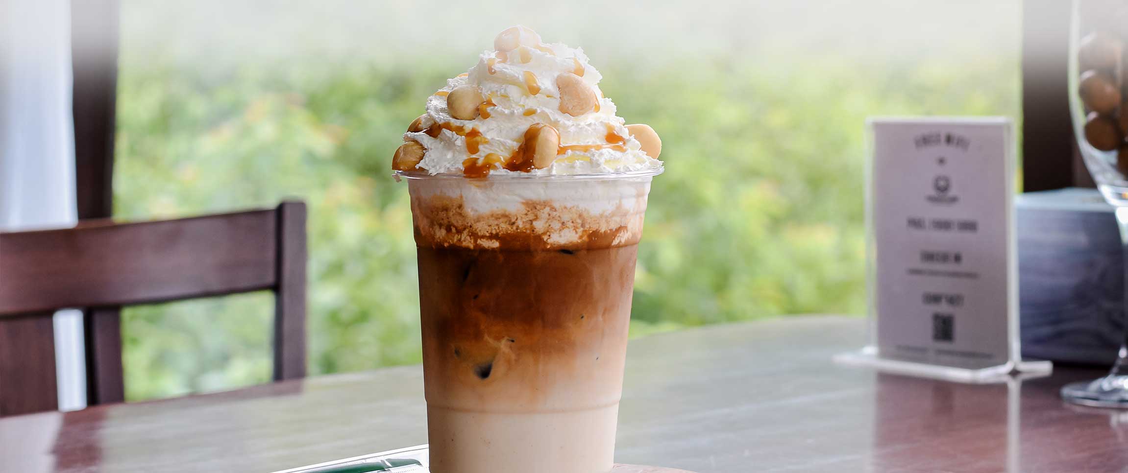 Iced Vanilla Caramel Macchiato