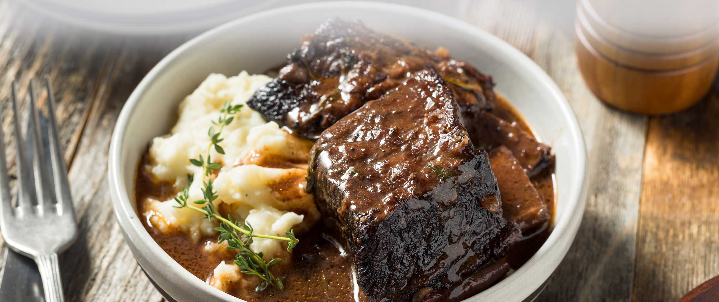 Red Wine and Rosemary Braised Chuck Short Ribs