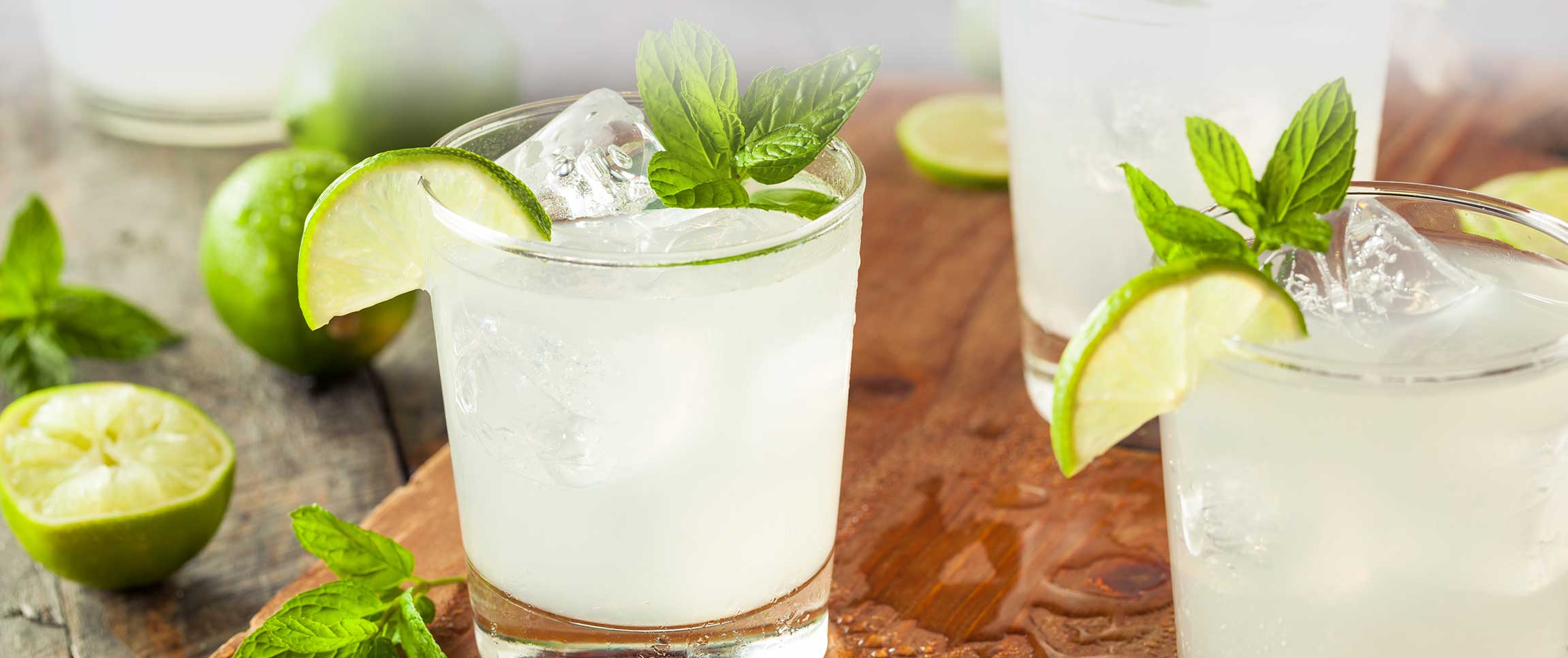 Mint Limeade with Fresh Mint and Lime Wedges as Garnish
