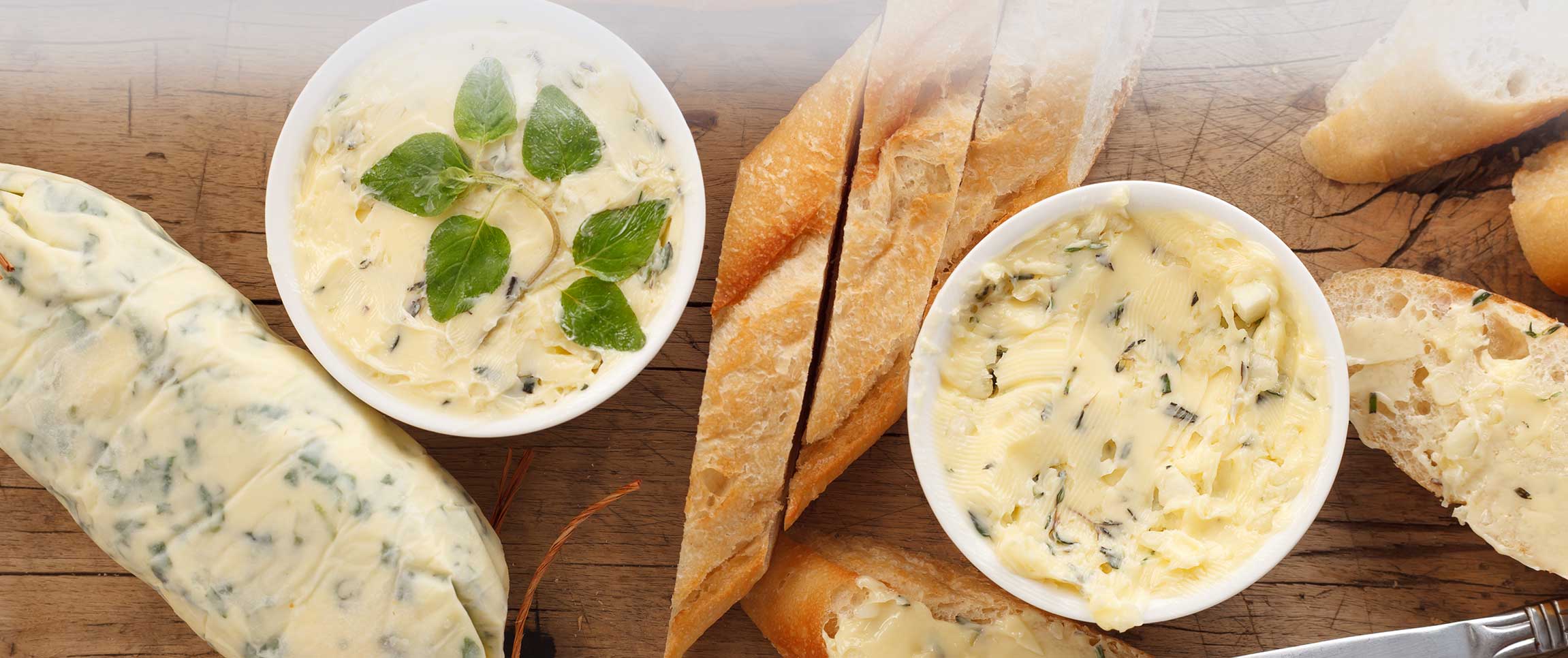 Nature’s Best Dairy® Pesto Compound Butter with Bread Slices