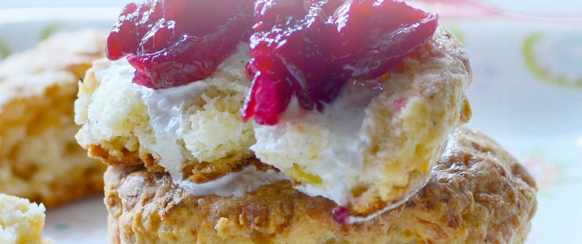 Spicy Apple Cheddar Bis-Scones