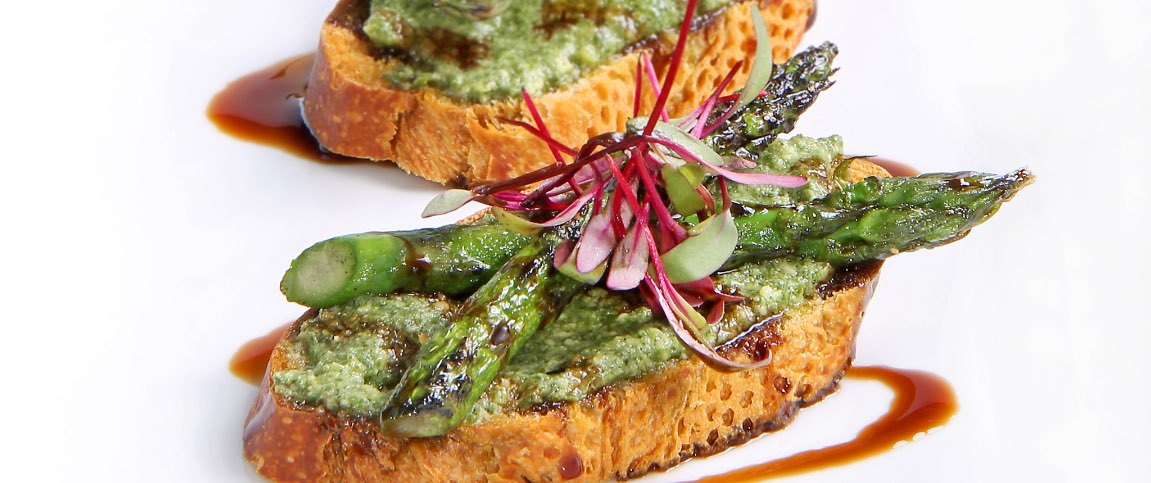 Asparagus Pesto Crostini