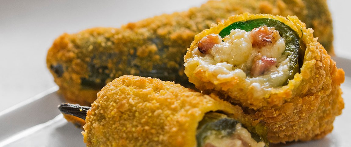 Pulled Pork and Cheese Stuffed Jalapeno Poppers