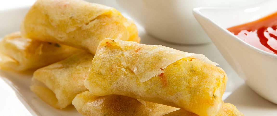 Scallop and Basil Egg Roll with Sriracha Mustard