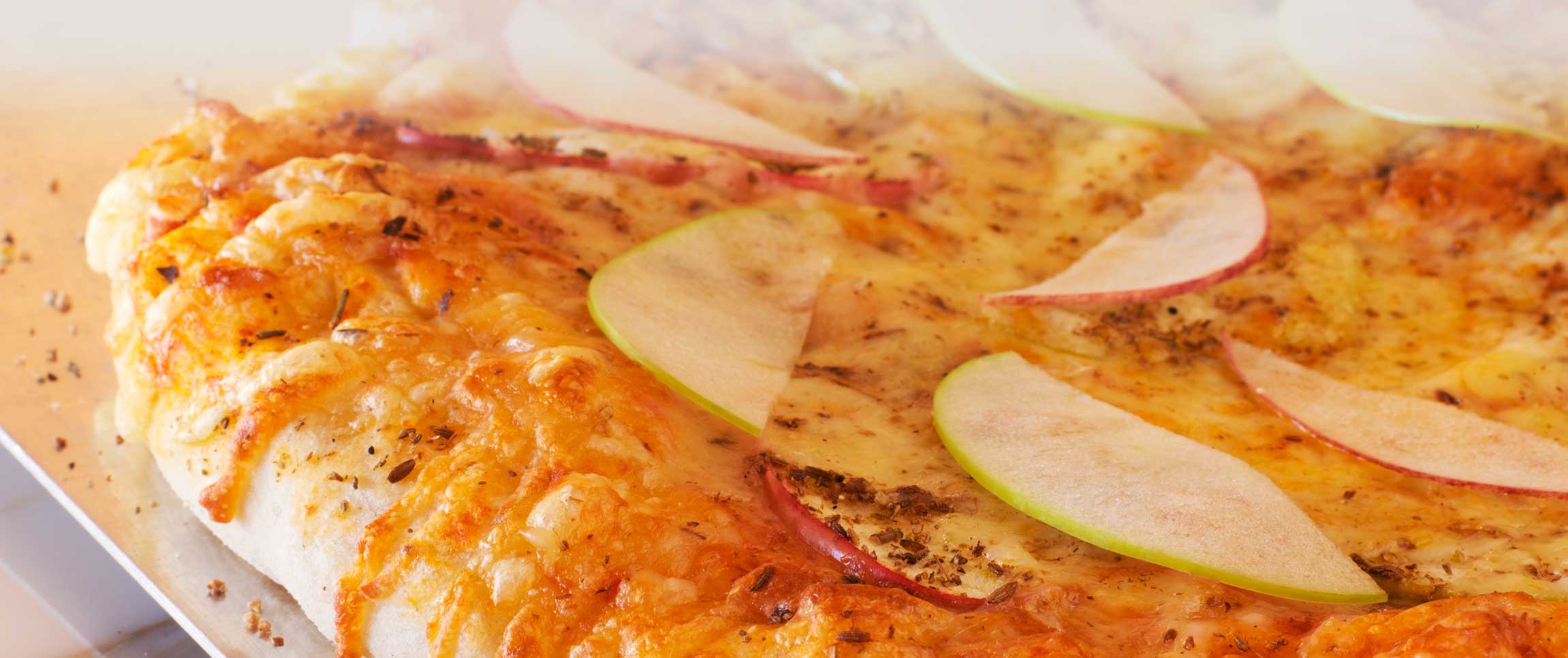 Cheddar Apple Pizza Pie