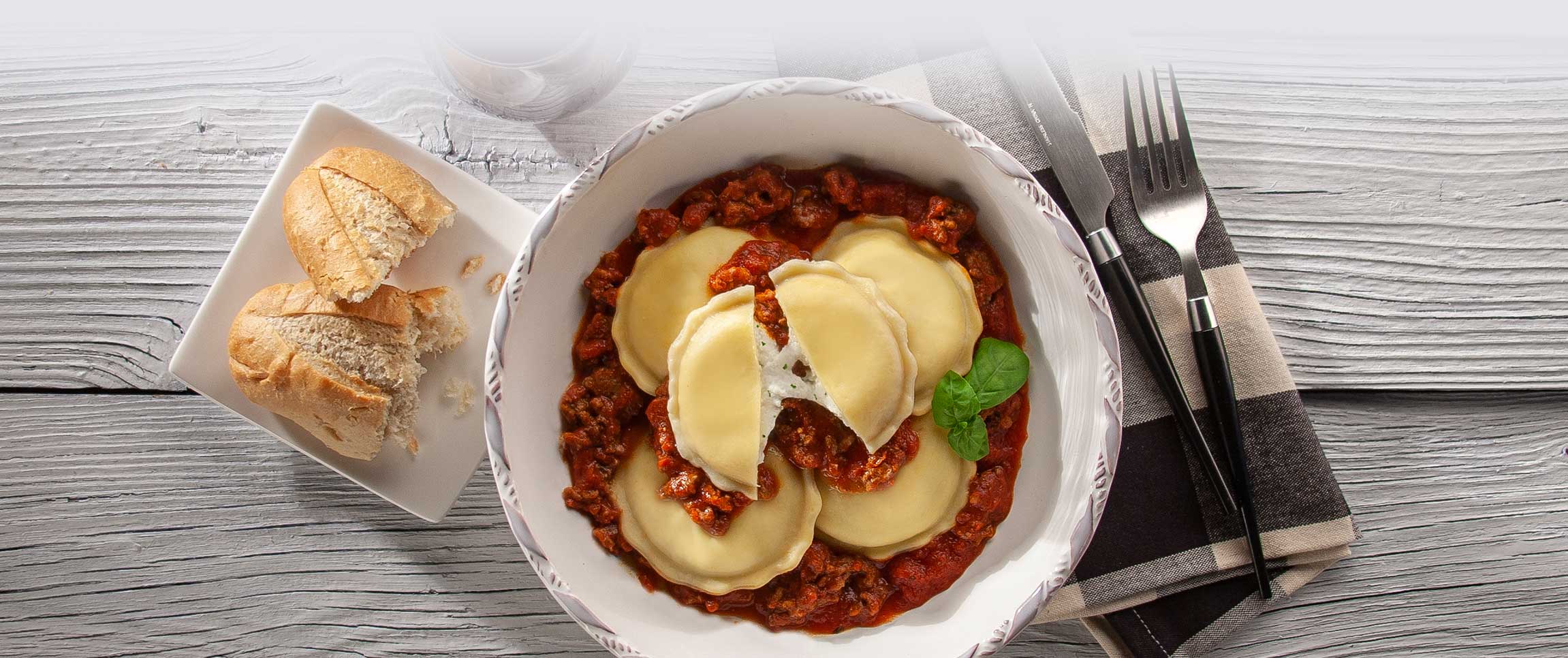 Cheese Ravioli with Bolognese Sauce