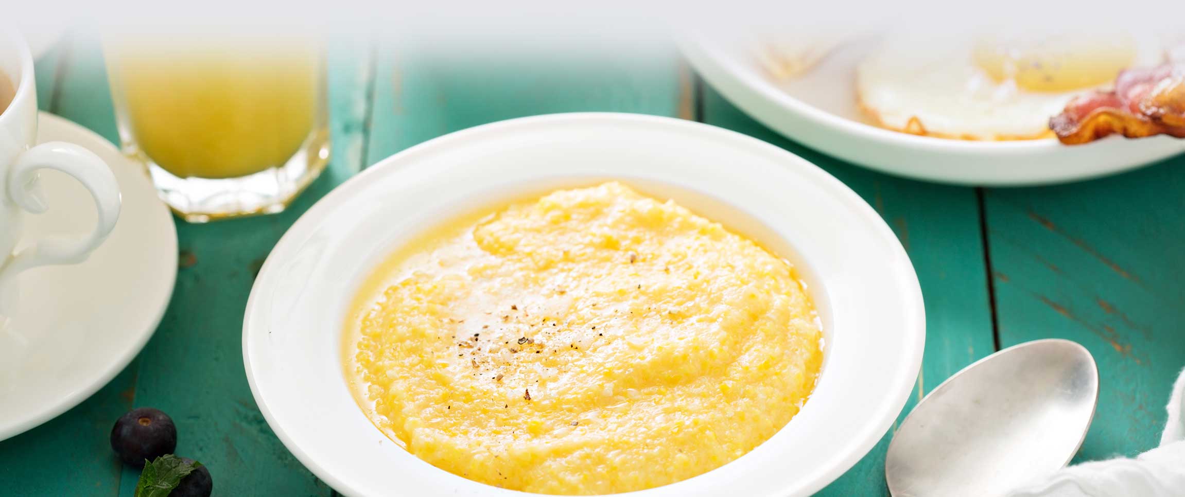 Corn and Cheddar Grits