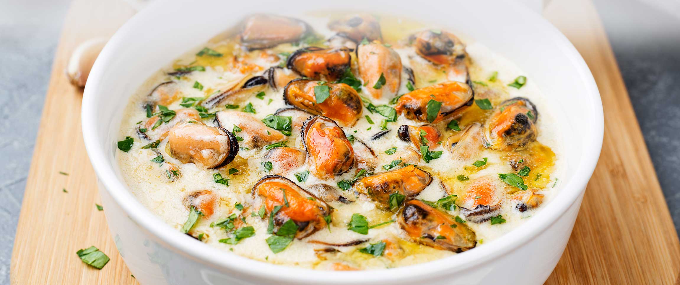 Irish Stout Steamed Roma® Mussels and Clams