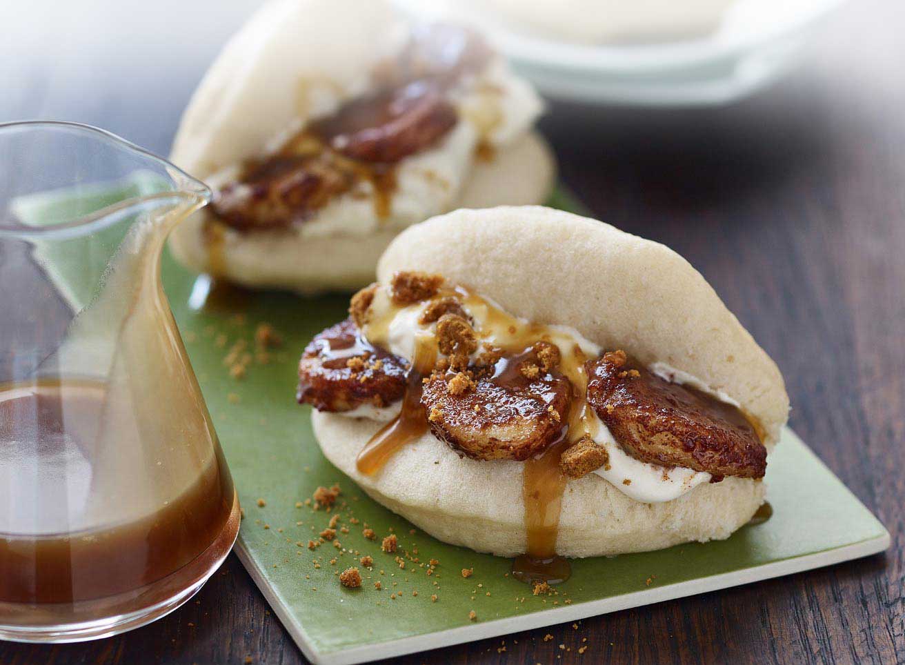 Pie Bao with Caramel Sauce